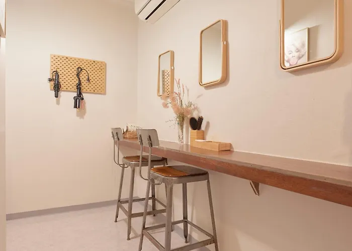 Hongik Station 1-minute Walk 6 Rooms, 3 Bathrooms *