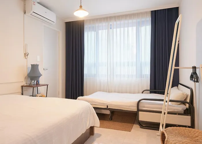 Appartement Hongik Station 1-minute Walk 6 Rooms, 3 Bathrooms *