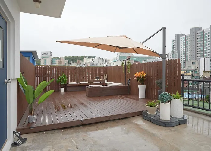 Hongik Station 1-minute Walk 6 Rooms, 3 Bathrooms *